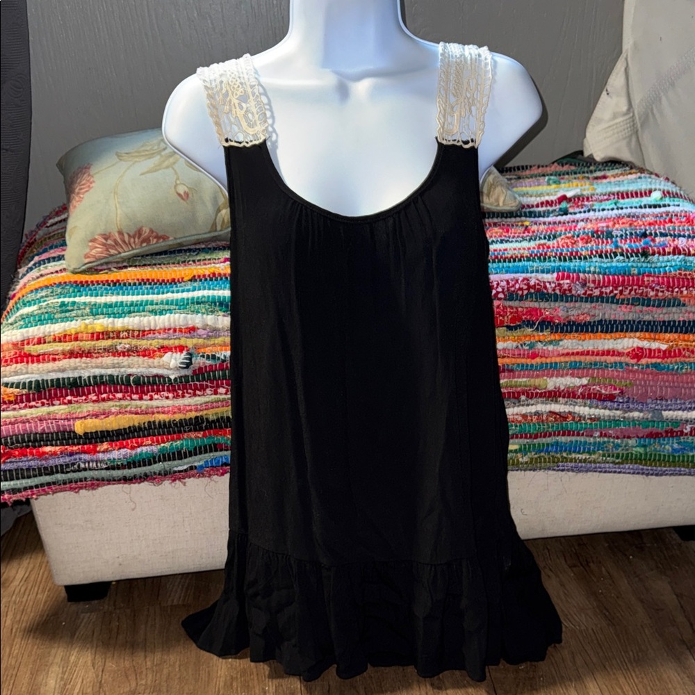 Elegant Black Sleeveless Top with Lace Straps/ Back